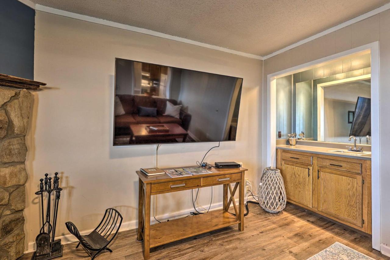 Beech Mountain Resort Condo With Pool Access And Views Luaran gambar